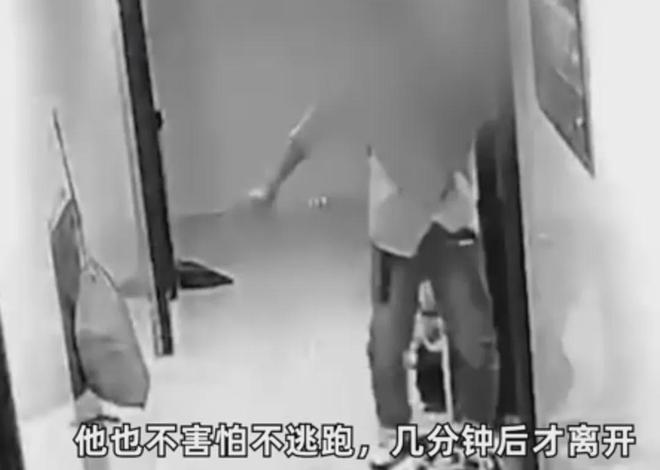 被醉汉强吻女子称：不敢睡觉一天刷牙十几次害怕男人有传染病